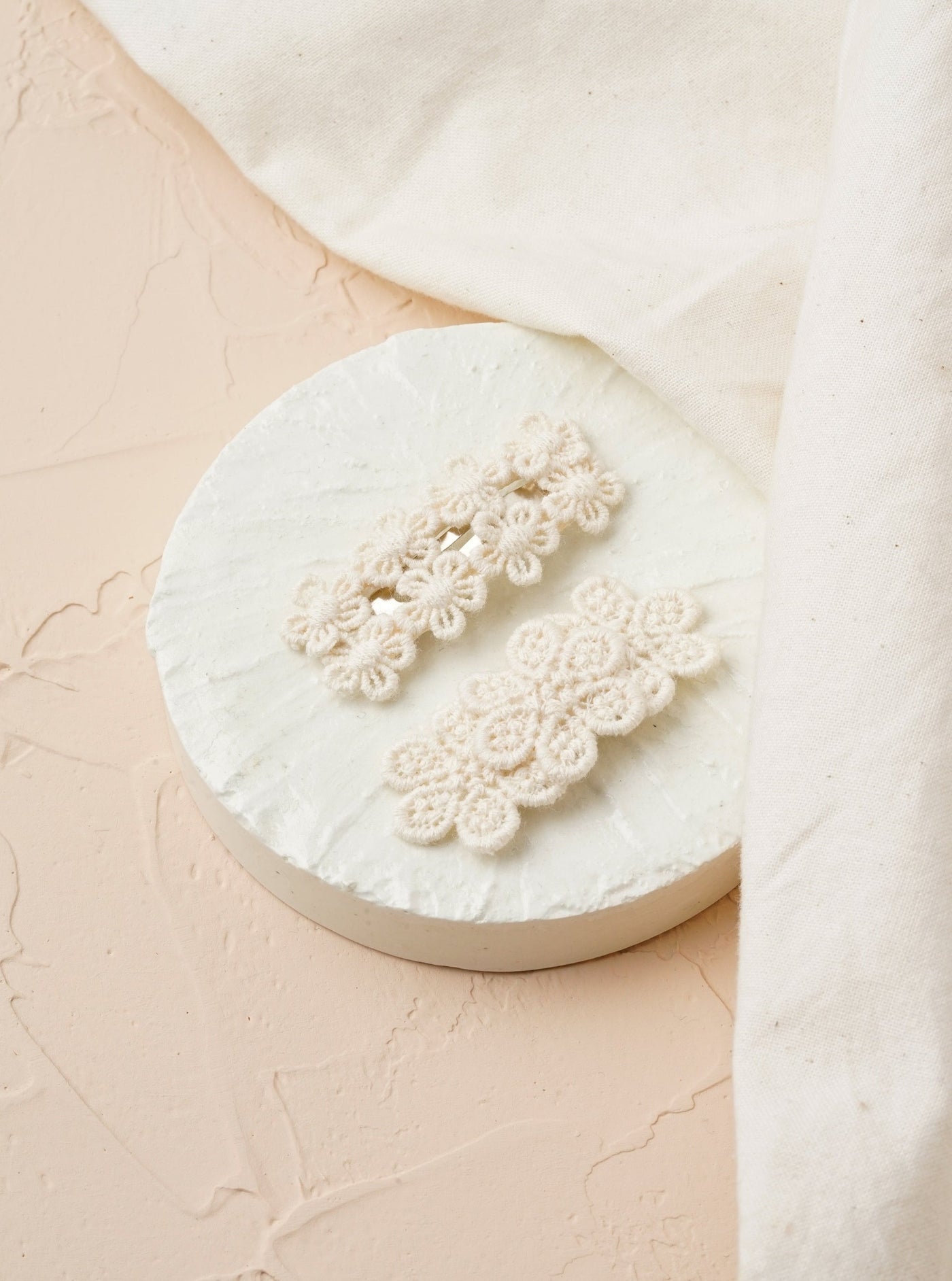Creme Hair Clips (Set of 2)