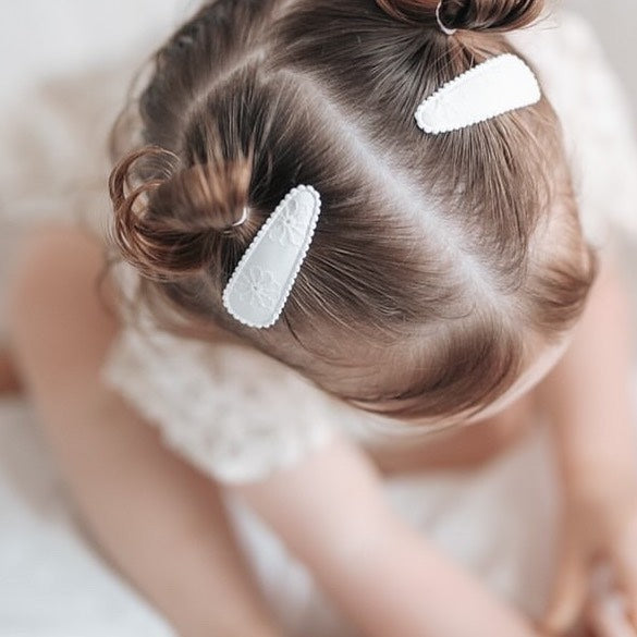 Claudette White Embroidery Daisy Hair Clips