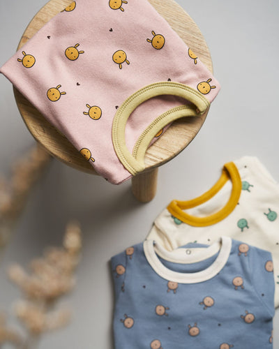 Long sleeves baby bodysuit with bunny prints