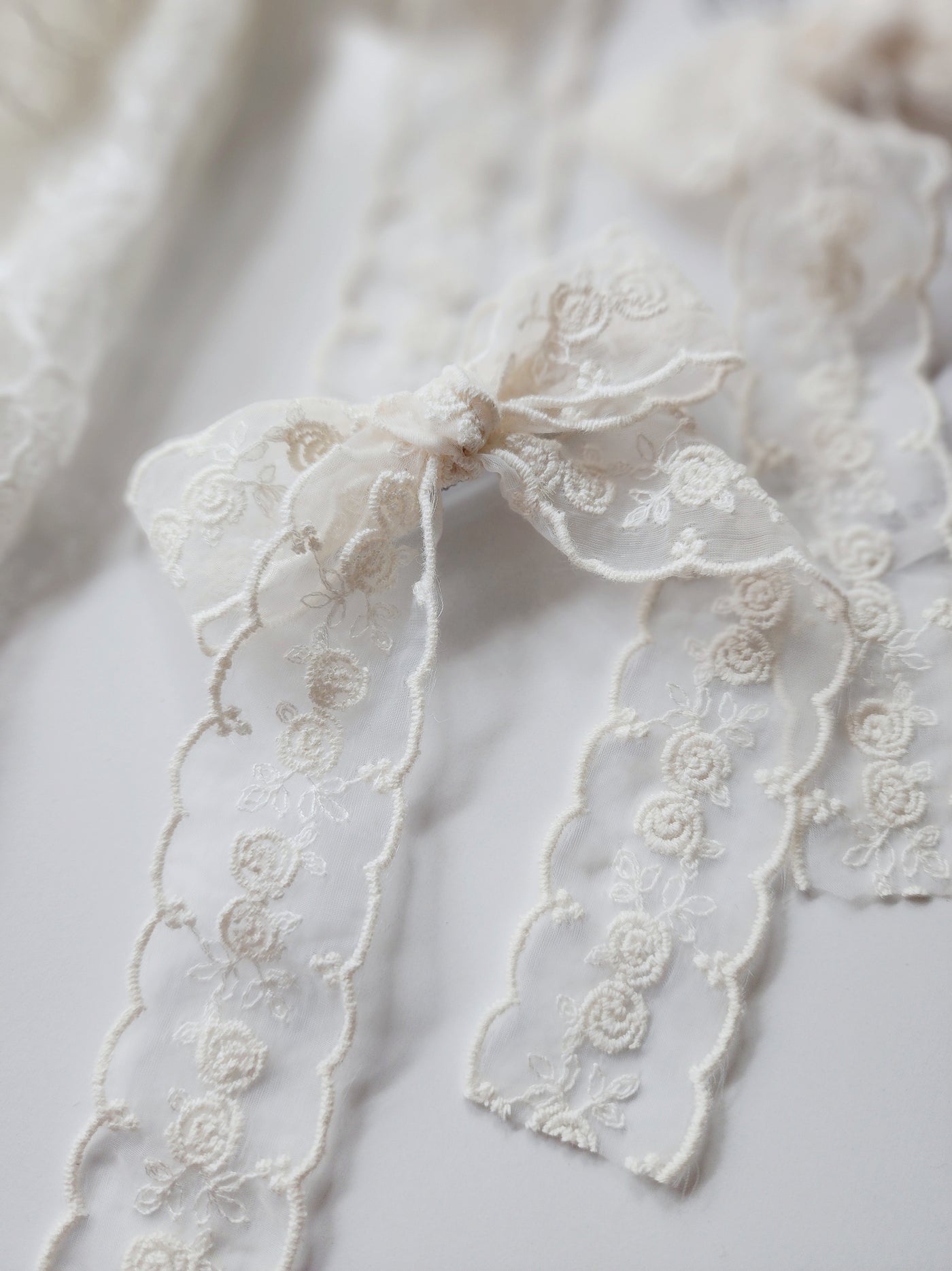 ivory lace longtail hair bow for girls