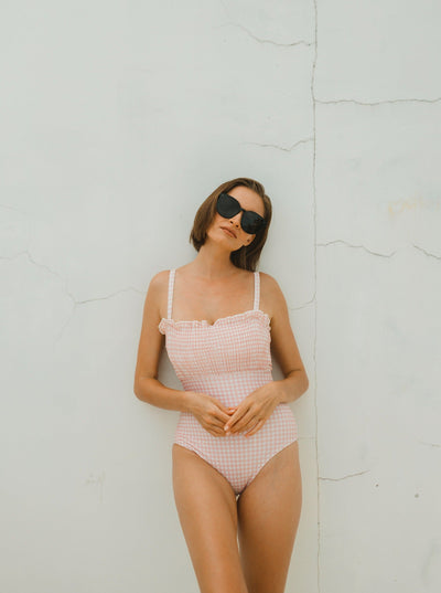 Woman Pink gingham one piece swimsuit